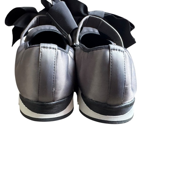 All Black Footwear woman’s bow bow satin sneaker size 40EU - Picture 7 of 12